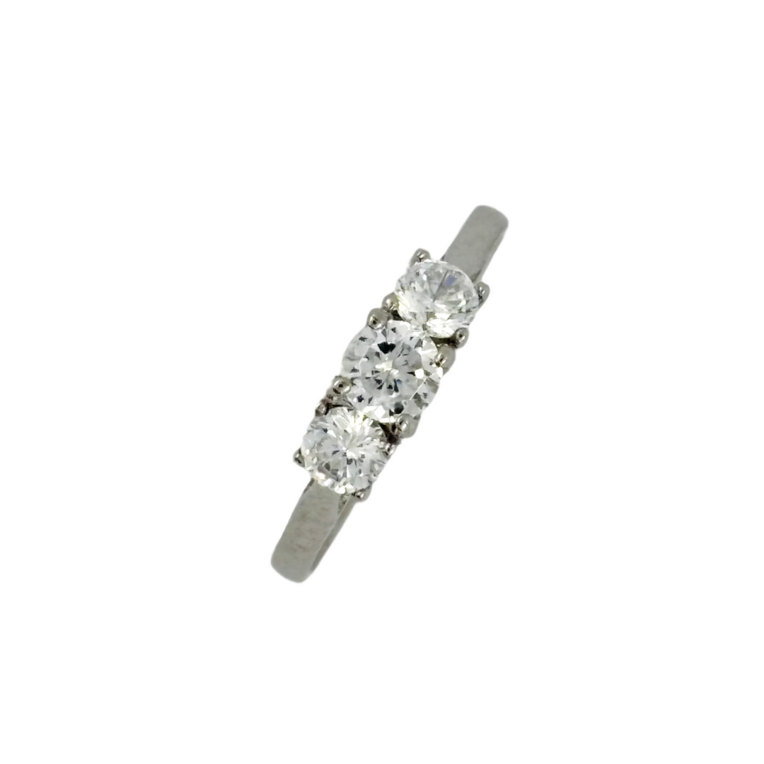 Elegant three-stone diamond ring